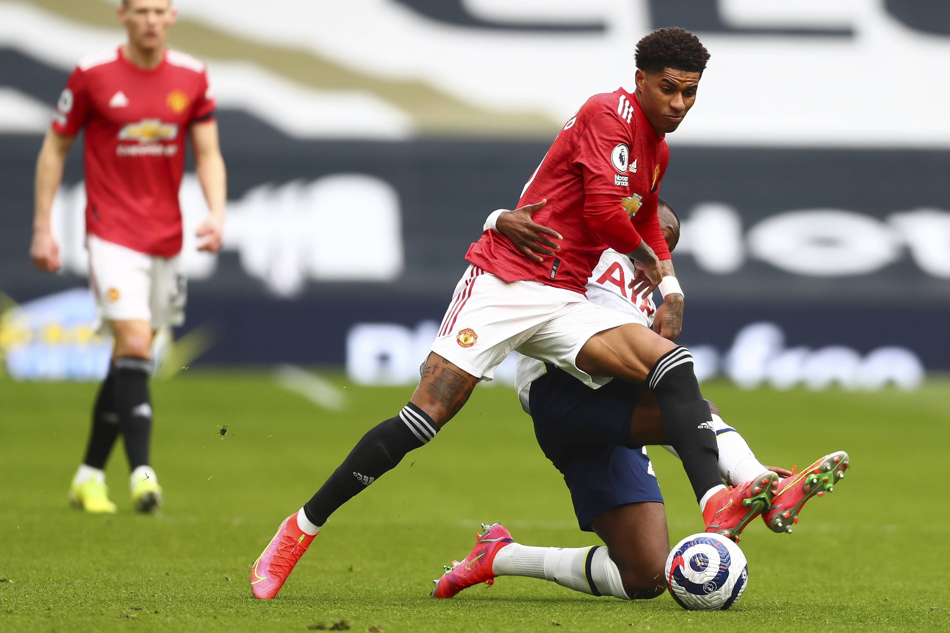 战增添了一 战增添了一